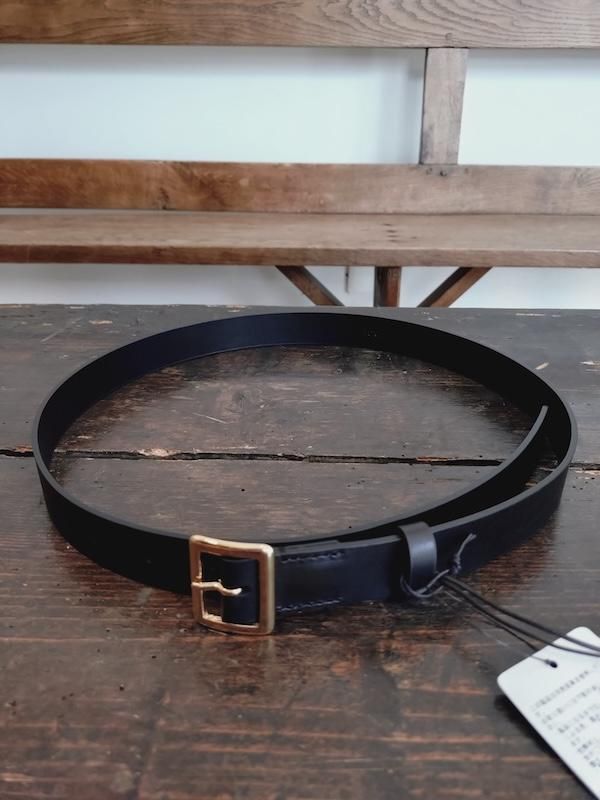 <img class='new_mark_img1' src='https://img.shop-pro.jp/img/new/icons8.gif' style='border:none;display:inline;margin:0px;padding:0px;width:auto;' />AURALEE  SQUARE BUCKLE BELT