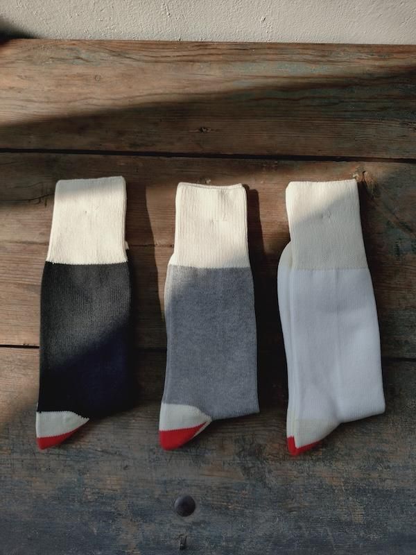 <img class='new_mark_img1' src='https://img.shop-pro.jp/img/new/icons8.gif' style='border:none;display:inline;margin:0px;padding:0px;width:auto;' />TAKAHIROMIYASHITATheSoloist.  3-pack socks 