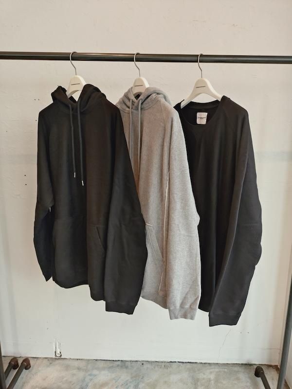 <img class='new_mark_img1' src='https://img.shop-pro.jp/img/new/icons8.gif' style='border:none;display:inline;margin:0px;padding:0px;width:auto;' />TAKAHIROMIYASHITATheSoloist.  oversized hoodie.