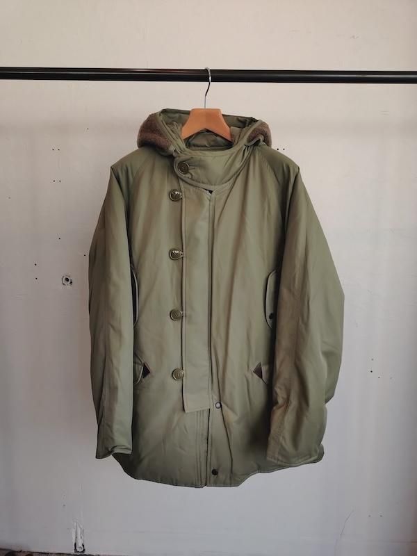 <img class='new_mark_img1' src='https://img.shop-pro.jp/img/new/icons8.gif' style='border:none;display:inline;margin:0px;padding:0px;width:auto;' />HERILL  PARKA CWU-8/P
