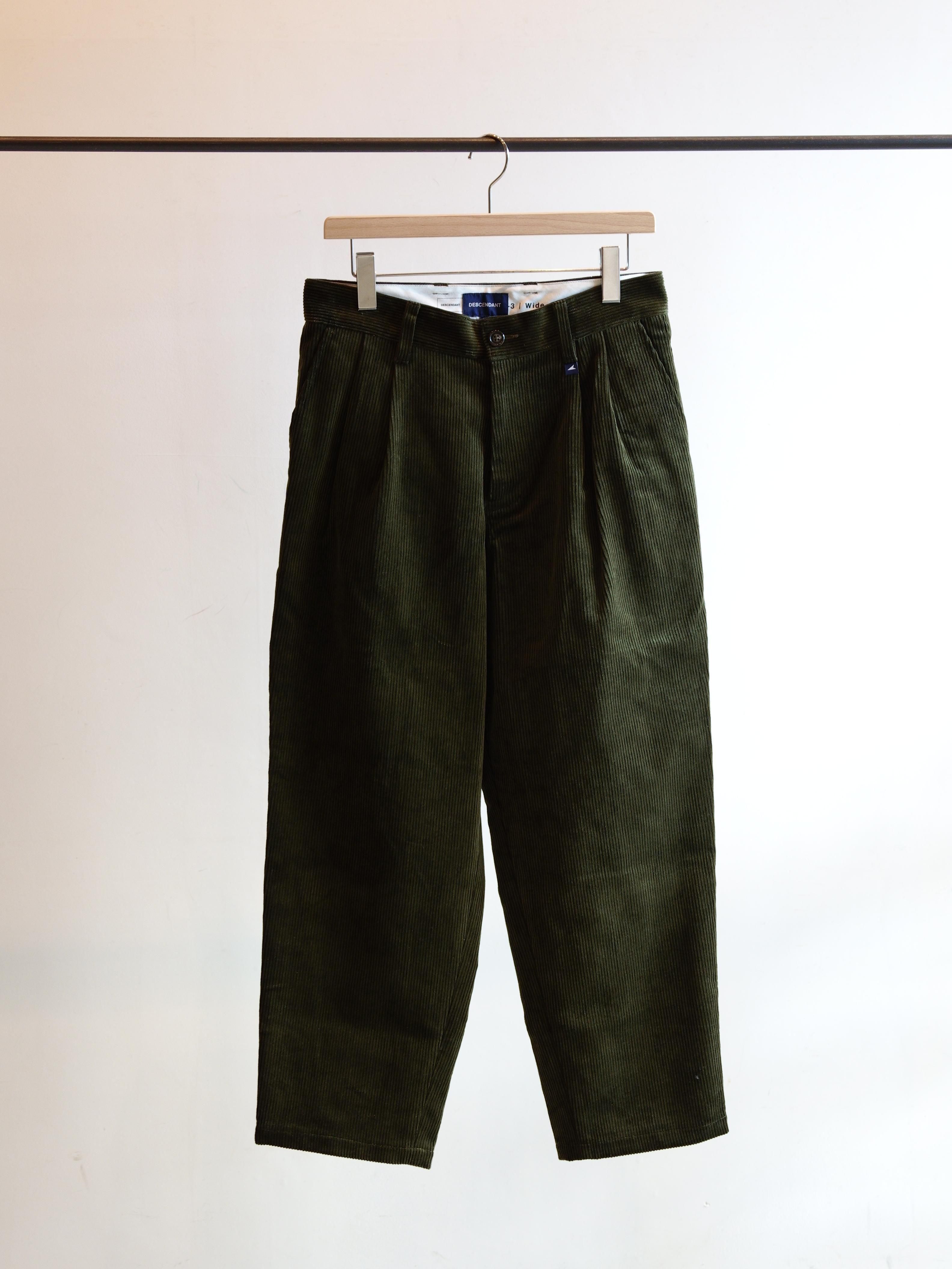 <img class='new_mark_img1' src='https://img.shop-pro.jp/img/new/icons8.gif' style='border:none;display:inline;margin:0px;padding:0px;width:auto;' />DC-3 CORDUROY TROUSERS