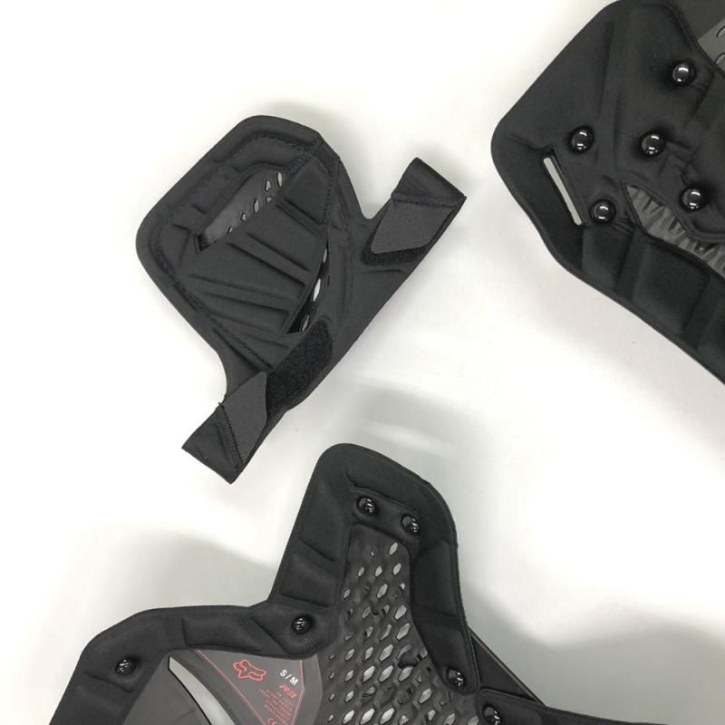 FOX R3チェストプロテクター ブラック | オフロードバイク用品店
