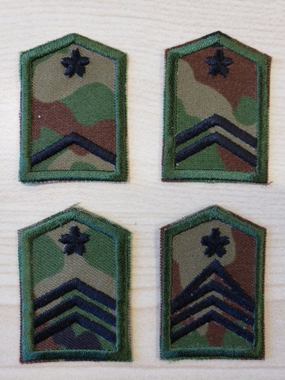 陸上自衛隊　1等陸曹　階級章