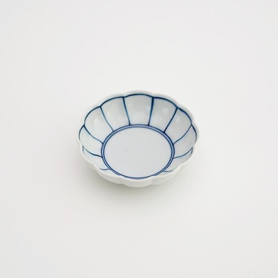 ふちどり 菊割豆皿（青・赤） - 有田焼窯元 皓洋窯 公式ホームページ