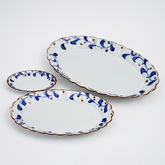 ブルーリーフ 菊割オーバル皿（3サイズ） - 有田焼窯元 皓洋窯