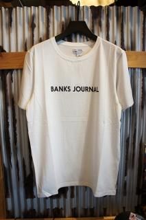 BANKS JOURNAL LABEL STAPLE TEE SHIRT (OFF WHITE)