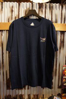 BANKS JOURNAL × PARAMOUNT COFFEE PROJECT SHARKS TEE (DIRTY DENIM)