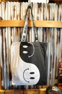 MISFIT SHAPES Piece of Peace Tote Bag (Black)