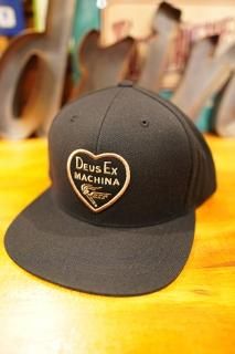 DEUS EX MACHINA HEART BASEBALL CAP (BLACK)