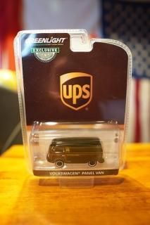 GREENLIGHT 1/64 Hobby Exclusive - Volkswagen Type 2 Van UPS