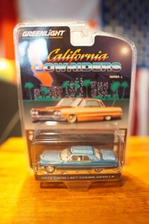 GREENLIGHT 1/64 California Lowriders Series 2 - 1972 Cadillac Coupe deVille in Custom Light Blue