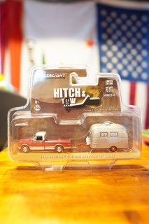GREENLIGHT 1/64 Hitch and Tow Series 6 - 1968 Chevy C-10 and Airstream Bambi