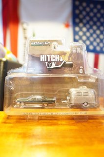 GREENLIGHT 1/64 Hitch and Tow Series 24 - 1972 Cadillac Sedan deVille with Airstream Bambi