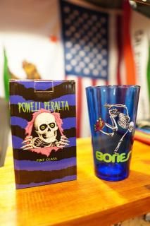 POWELL PERALTA GLASS PINT SKATEBOARD SKELTON