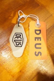 DEUS EX MACHINA Camperdown Key Tag (Safari)