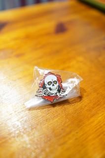 POWELL PERALTA LABEL PIN RIPPER GLOW IN THE DARK