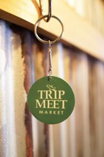 BALENO TOWN CLOTHING STORE  TRIP MEET MARKET KEY RING (GREEN)