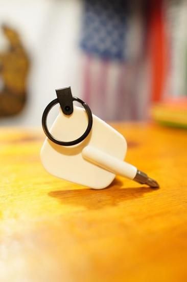 USPSドライバーキーチェーン | ホワイト - BALENO TOWN CLOTHING STORE