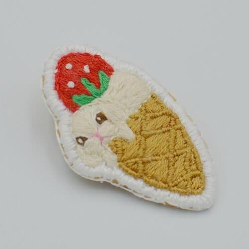 No.155❤うさぎ❤アイスクリーム❤レジン❤ヘアゴム ブローチ No.155❤うさぎ❤アイスクリーム❤レジン❤ヘアゴム ブローチ