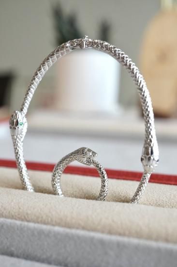 ●8 eight ウロボロスオーバルリング●ビーナス＆キューピット● オリジナル・スネークリング『ウロボロス』プラチナ製・ダイヤモンド