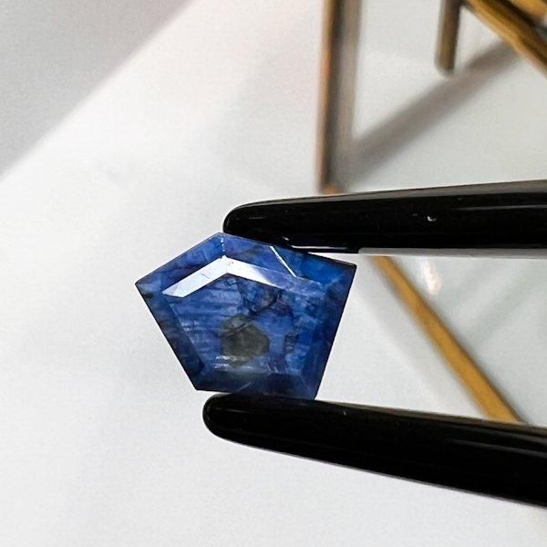 天然サファイア　1.404CT