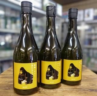 黒松敷嶋 純米酒 愛知県限定 1.8L【愛知県半田市 伊東株式会社