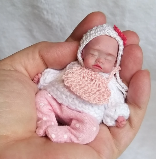 リボーンドール 人形 赤ちゃん 女の子 シリコーン 布 リアル 抱き人形
