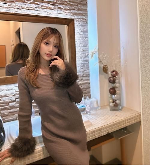 袖ファーマーメイドニットワンピース - TOPCHIC