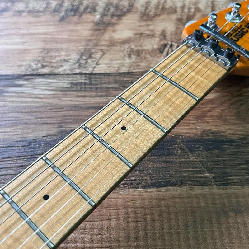 中古］MUSICMAN / AXIS EX Translucent Gold 2004 - Vintage