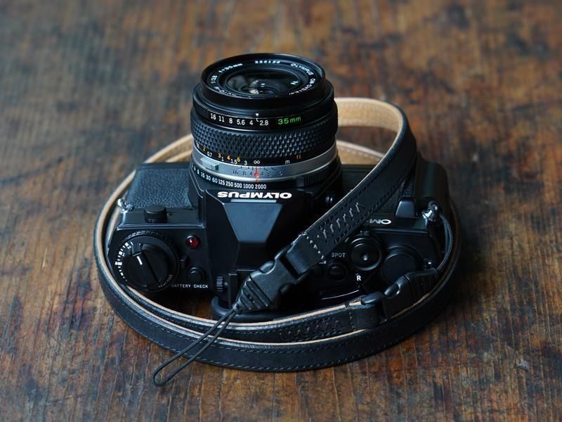 GR3、GR3x、RX100シリーズに最適なスリムレザーストラップ