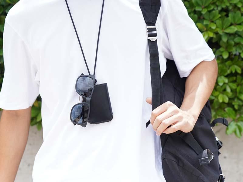 未使用　ULYSSES コモドリベルタ　ミニ財布　ユリシーズ　ウォレット　本革 コモド・リベルタ｜首から下げられる小さなお財布 - ULYSSES