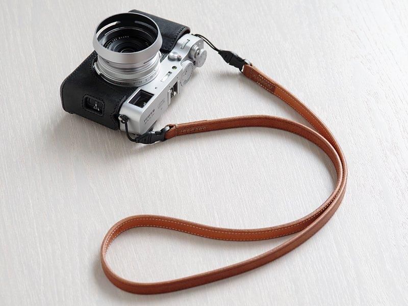 Fujifilm X100 デジタルカメラ ボディスーツ、レザーストラップ他 169471029_o11.jpg?