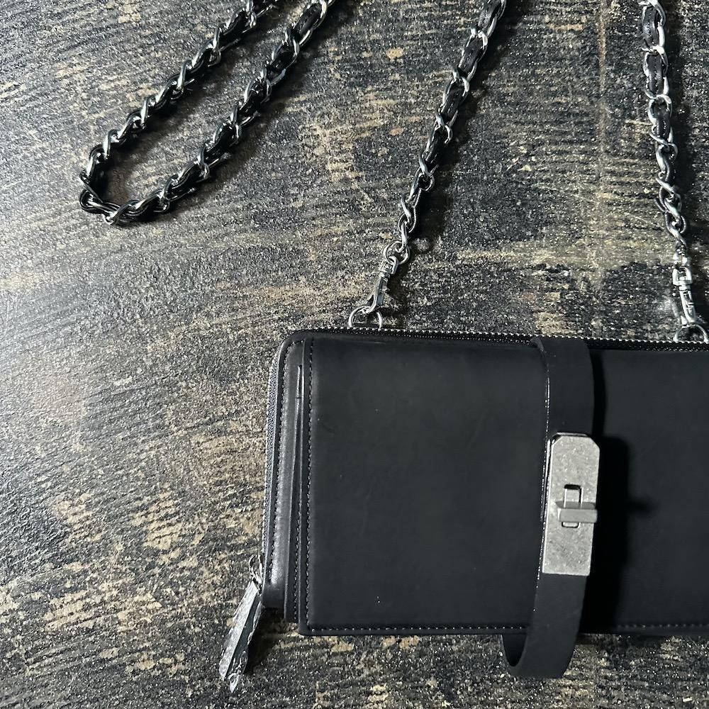 Wallet Shoulder - M.U.L. Wallet Shoulder - M.U.L.