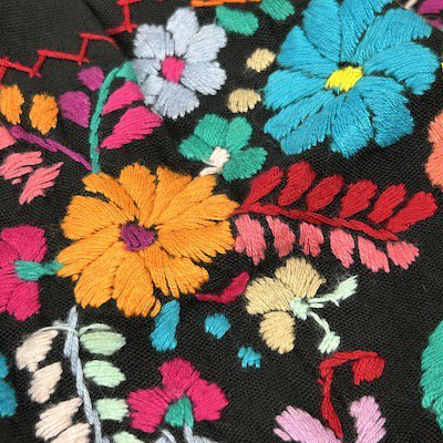 豪華メキシコ刺繍】 メキシコ 豪華な総刺繍のチュニックブラウス