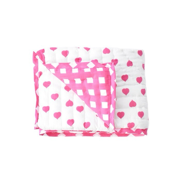 <img class='new_mark_img1' src='https://img.shop-pro.jp/img/new/icons8.gif' style='border:none;display:inline;margin:0px;padding:0px;width:auto;' />Quilt spread/Pink Heart on White /S