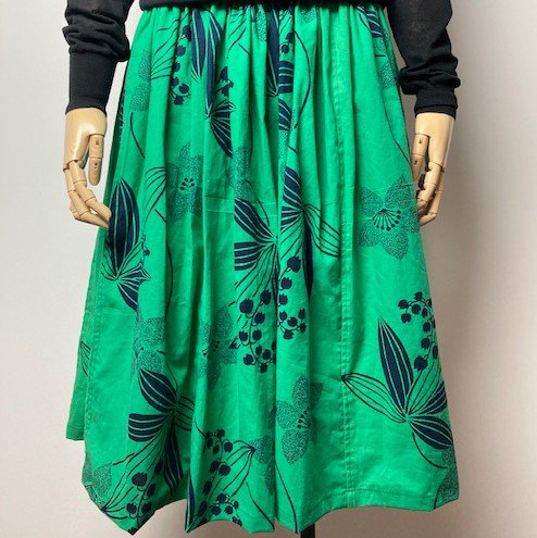 【浴衣リメイク】ギャザースカート/緑地に黒植物花柄|カゴ日和