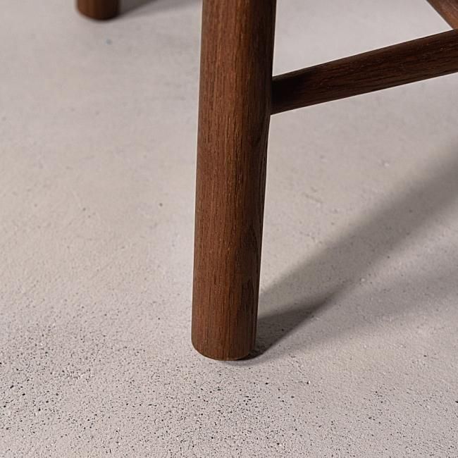 Form ハイスツール ドルティ｜オーク材の天然木×座繰り座面 北欧