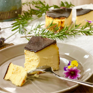 『 森のチーズケーキ 』<br/>◆バスク風チーズケーキ◆<br/>12cmホール