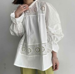 SELECT embroidery cotton blouse