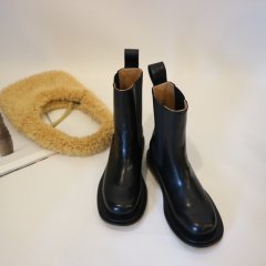 TODAYFUL Leather Middle Boots<img class='new_mark_img2' src='https://img.shop-pro.jp/img/new/icons16.gif' style='border:none;display:inline;margin:0px;padding:0px;width:auto;' />