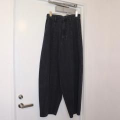 ETRE TOKYO カーヴィータックデニムパンツ