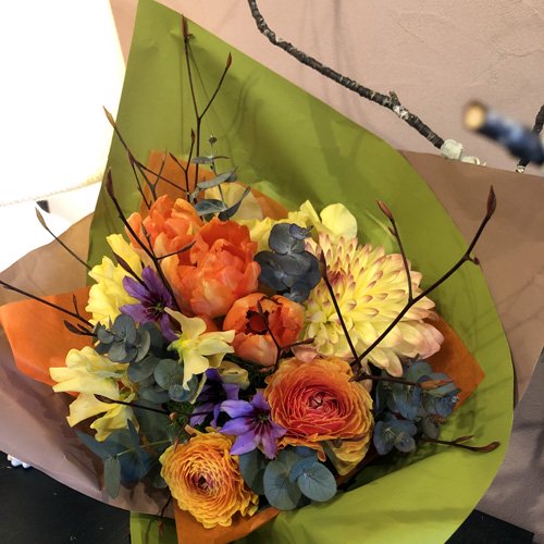 静岡の花屋 ももはな 季節の花でお任せ花束 Bouquet Bright 3000