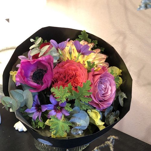 静岡の花屋 ももはな 季節の花でお任せ花束 Bouquet Elegant 3000
