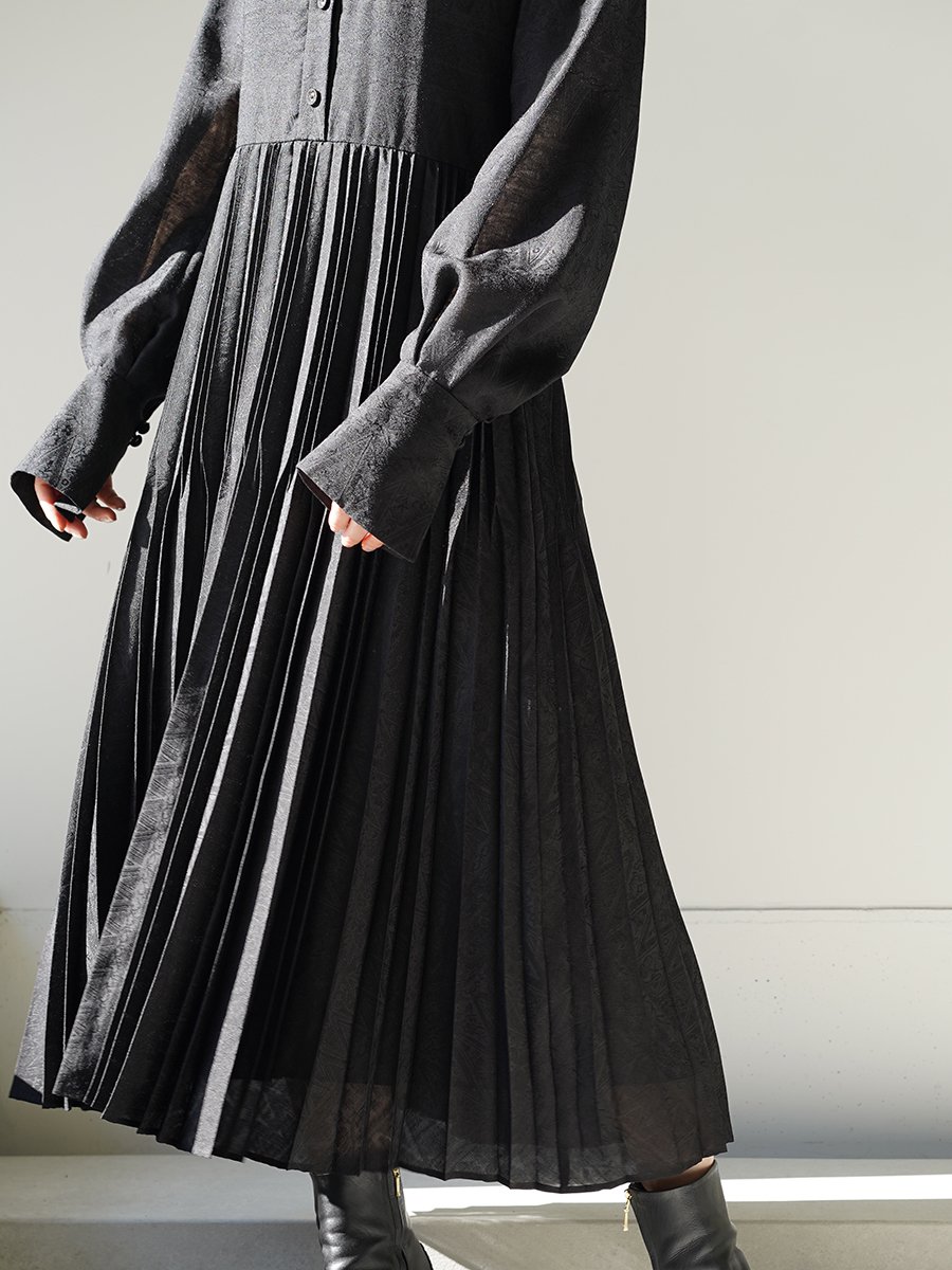 MameKurogouchi Geometric Pattern Mesh Jacquard Dress / black