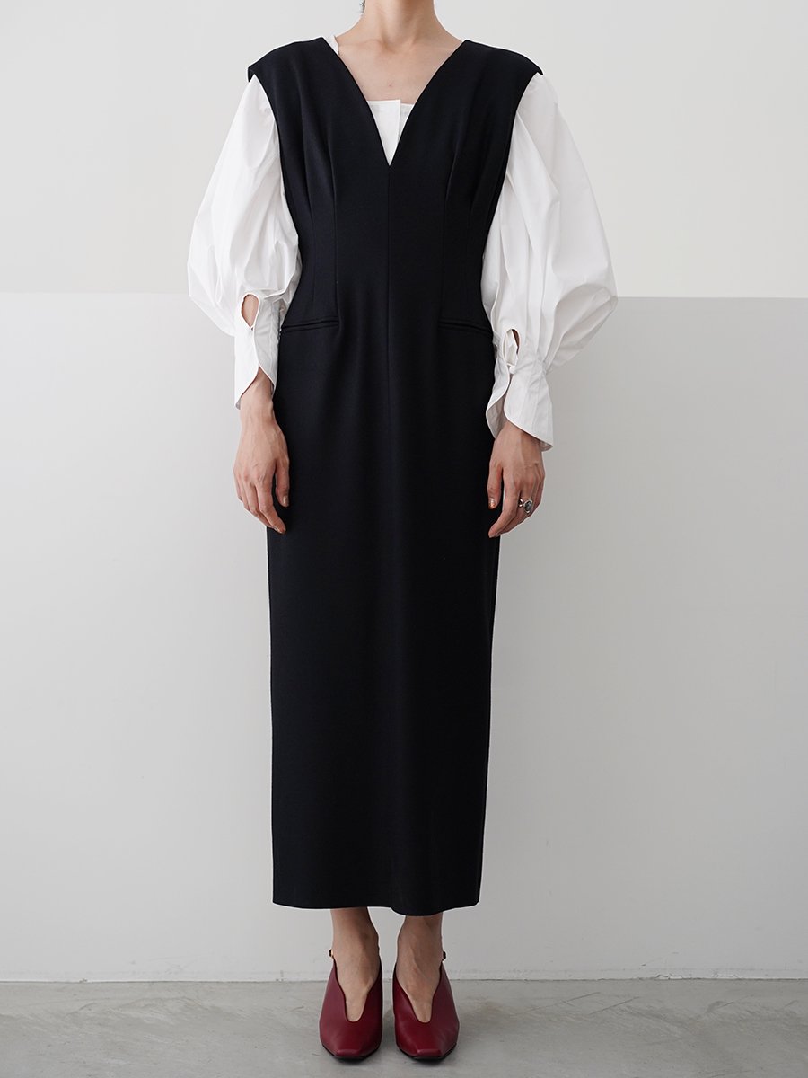Mame Kurogouchi　V-Neck Tucked Wool Dress