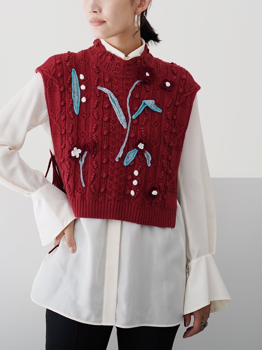 Mame Kurogouchi Floral Motif Hand-Knitted Vest