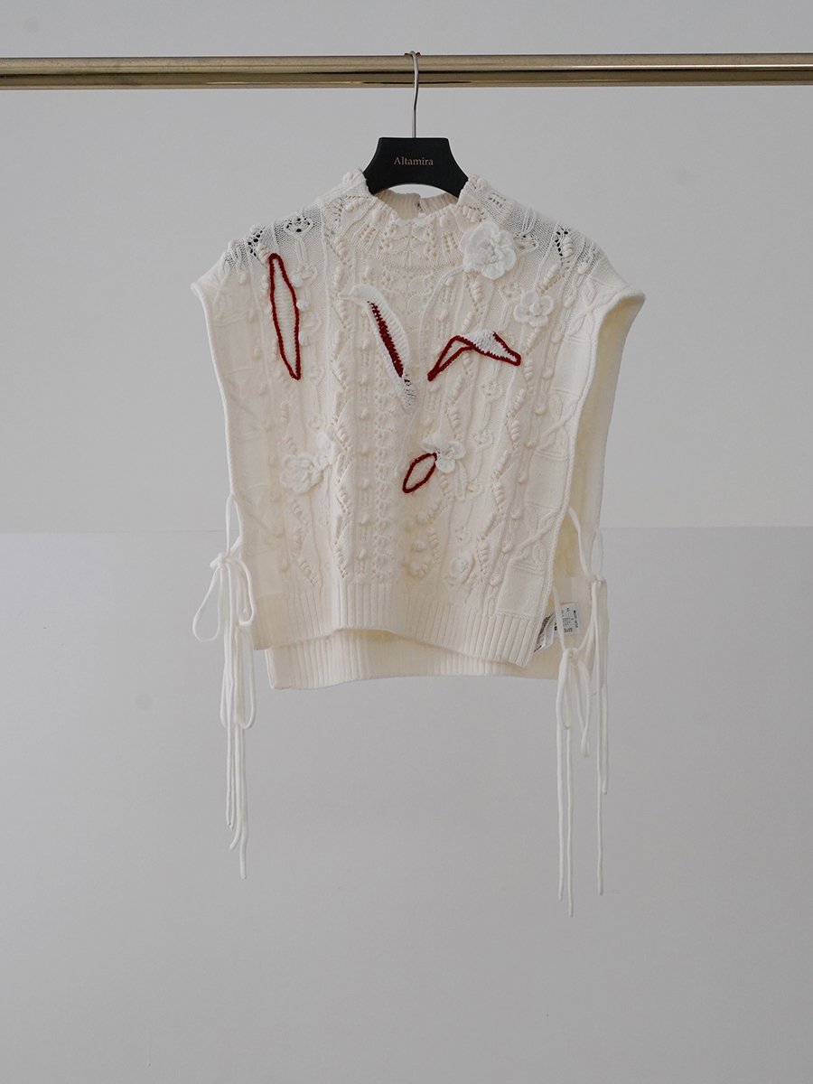 Mame Kurogouchi Floral Motif Hand-Knitted Vest