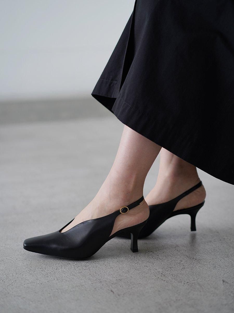 Mame Kurogouchi Curved Line Sling Back Heels - Altamira Mame Kurogouchi Curved Line Sling Back Heels - Altamira