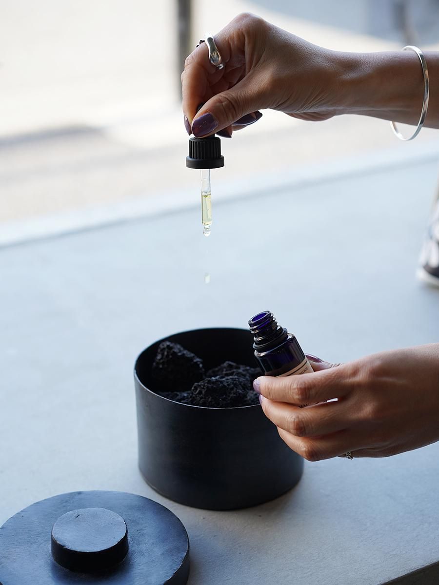 BLACK UDDU CANDLE – MONTY