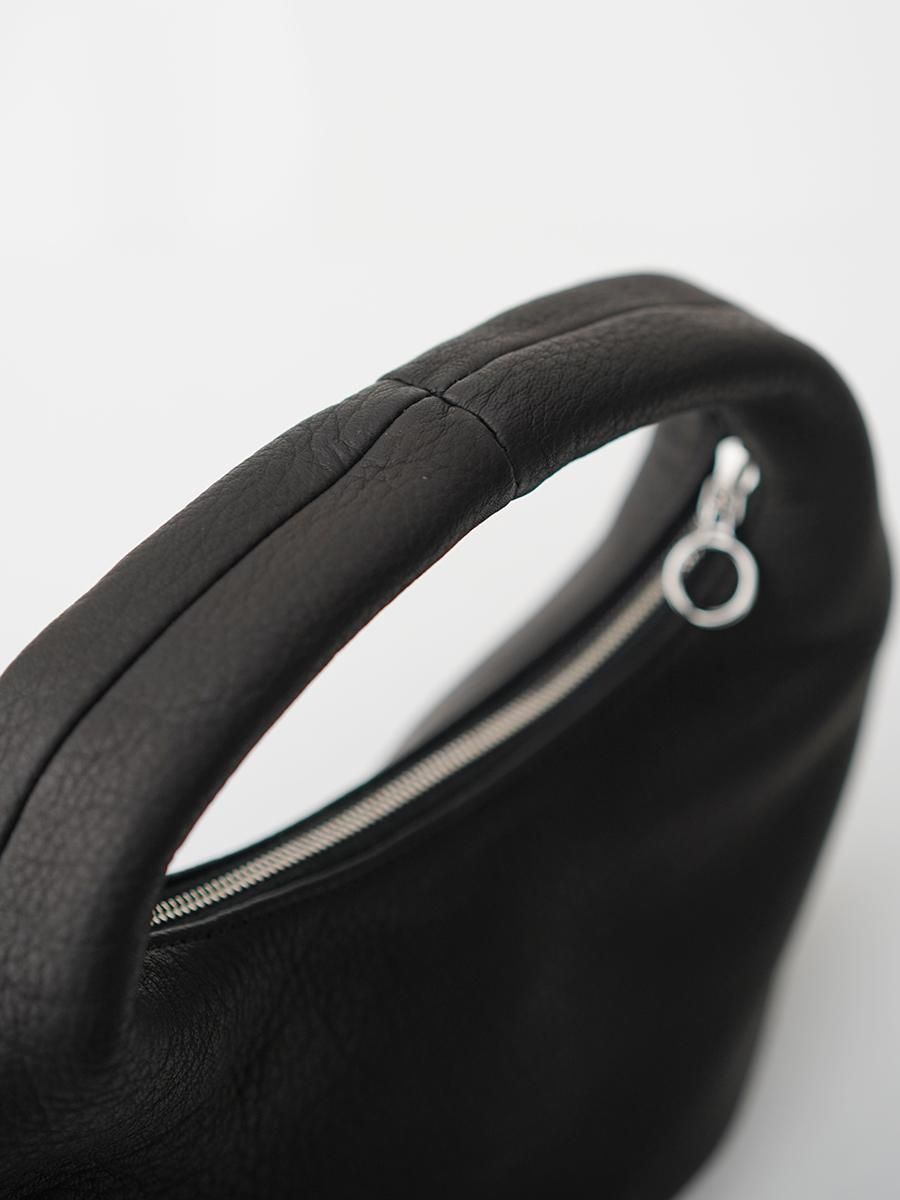 Aeta DA59 ROUND ONE SHOULDER : M - Altamira Aeta DA59 ROUND ONE SHOULDER : M - Altamira